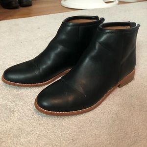 Urban Outfitters Women’s Black Booties Size 8